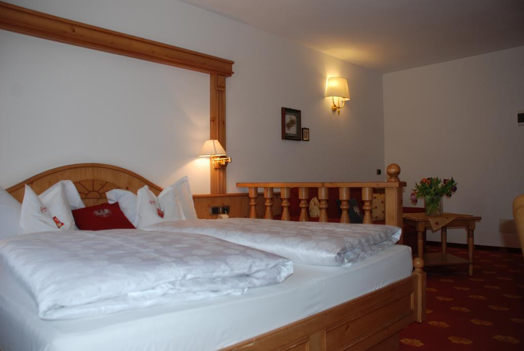 Hotel Flora Sëlva Kamer foto