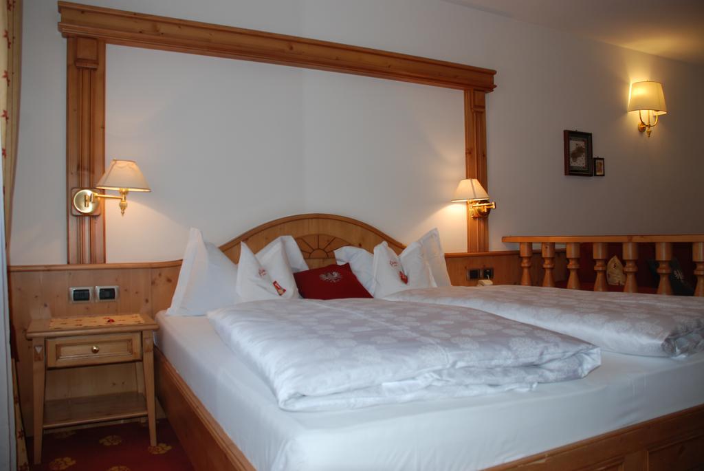 Hotel Flora Sëlva Kamer foto