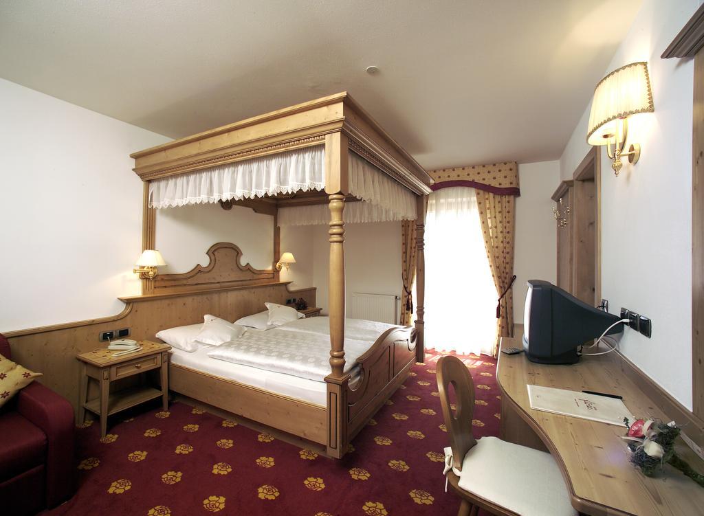 Hotel Flora Sëlva Buitenkant foto