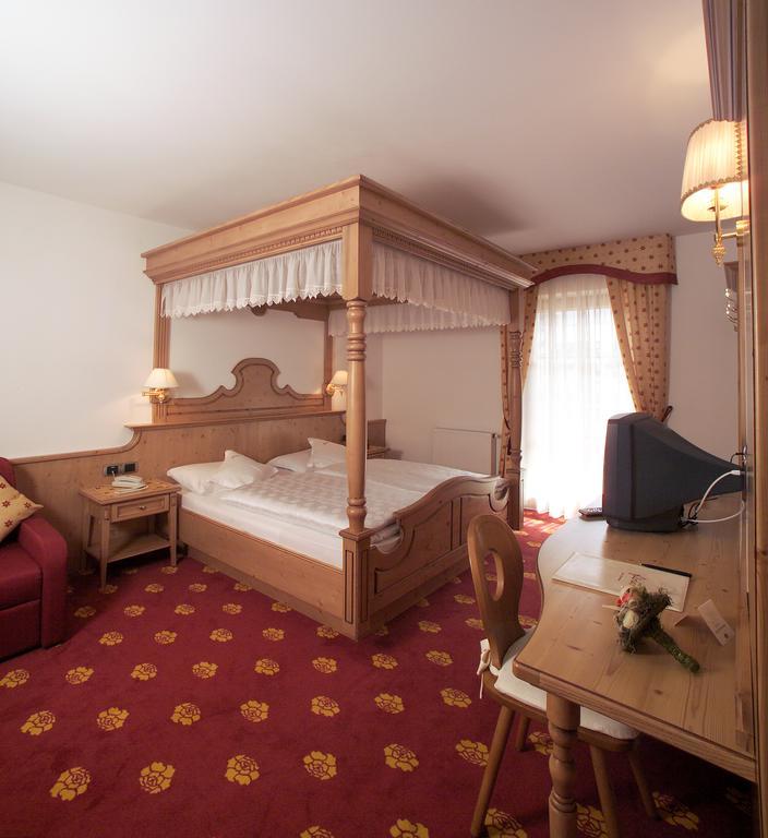 Hotel Flora Sëlva Buitenkant foto