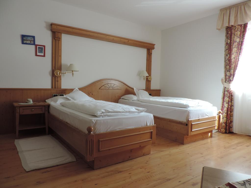 Hotel Flora Sëlva Kamer foto