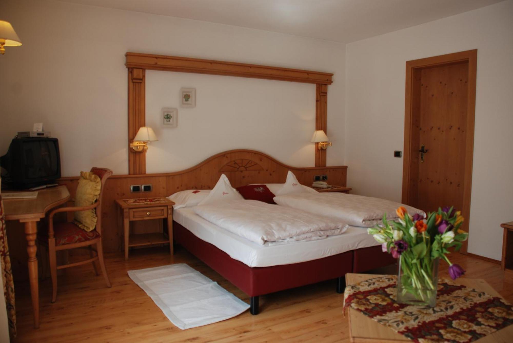 Hotel Flora Sëlva Buitenkant foto