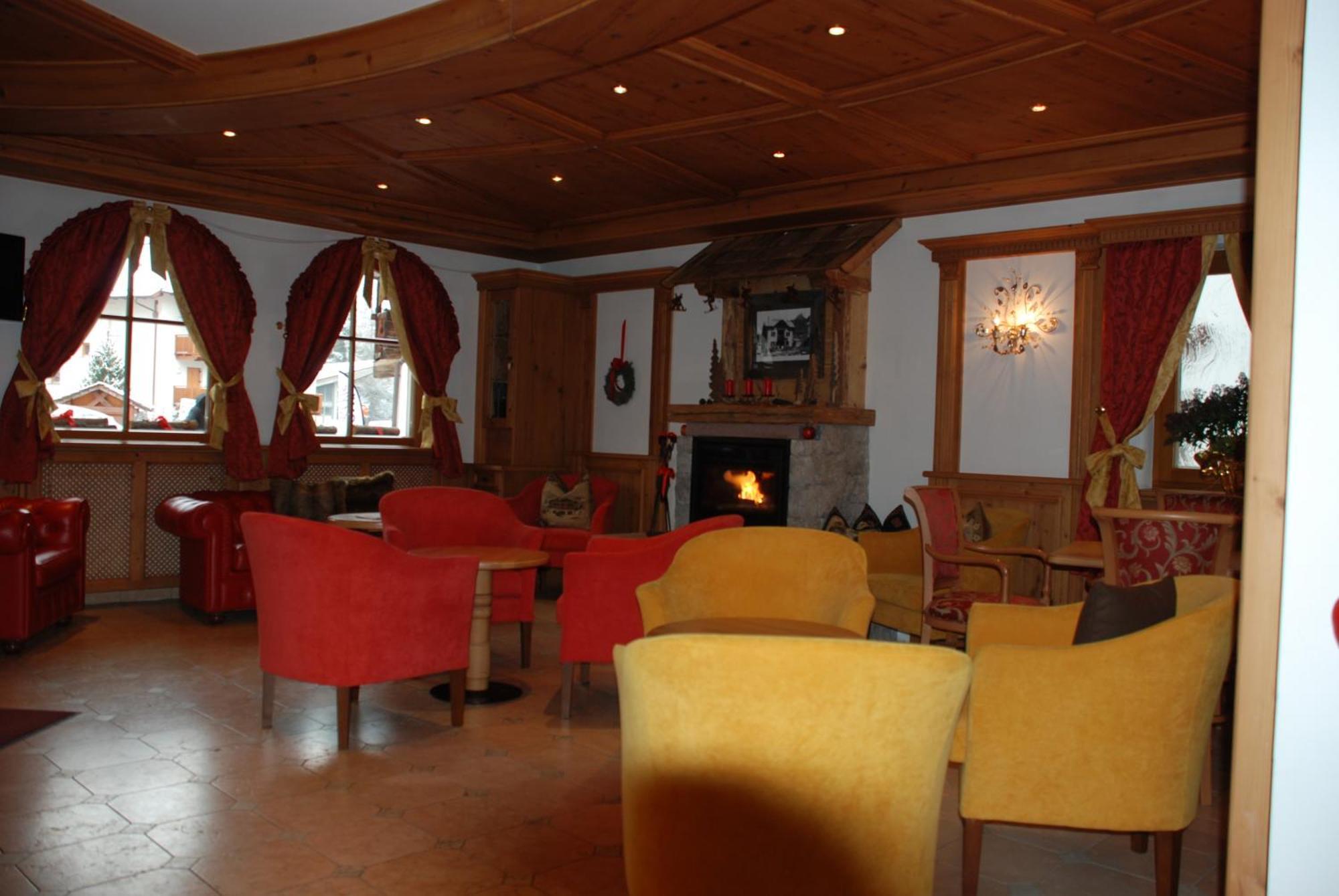 Hotel Flora Sëlva Buitenkant foto