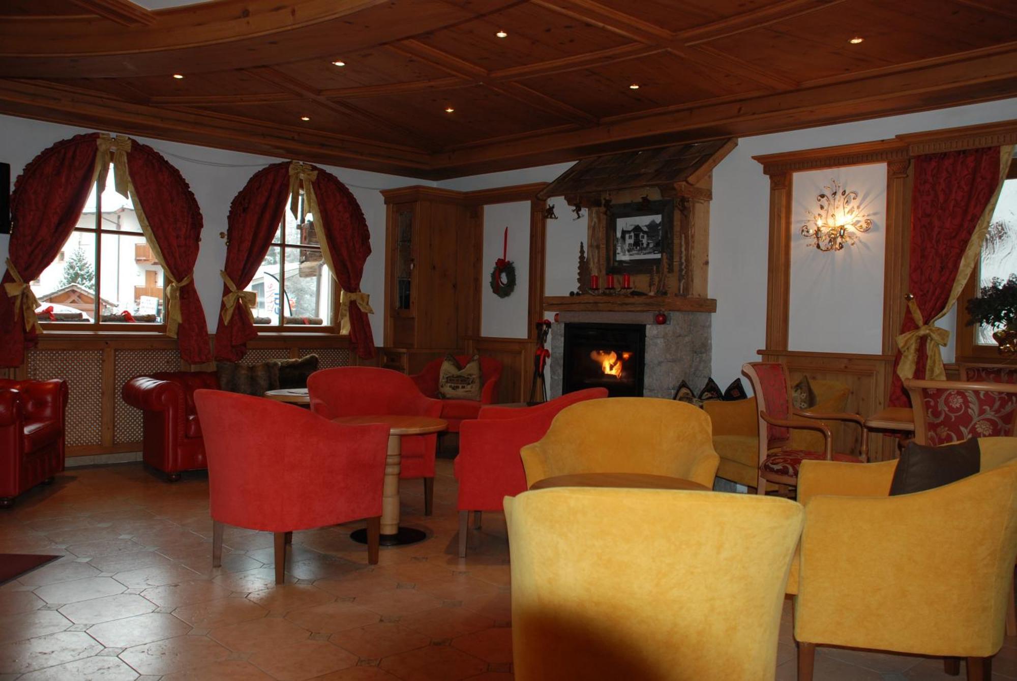 Hotel Flora Sëlva Buitenkant foto