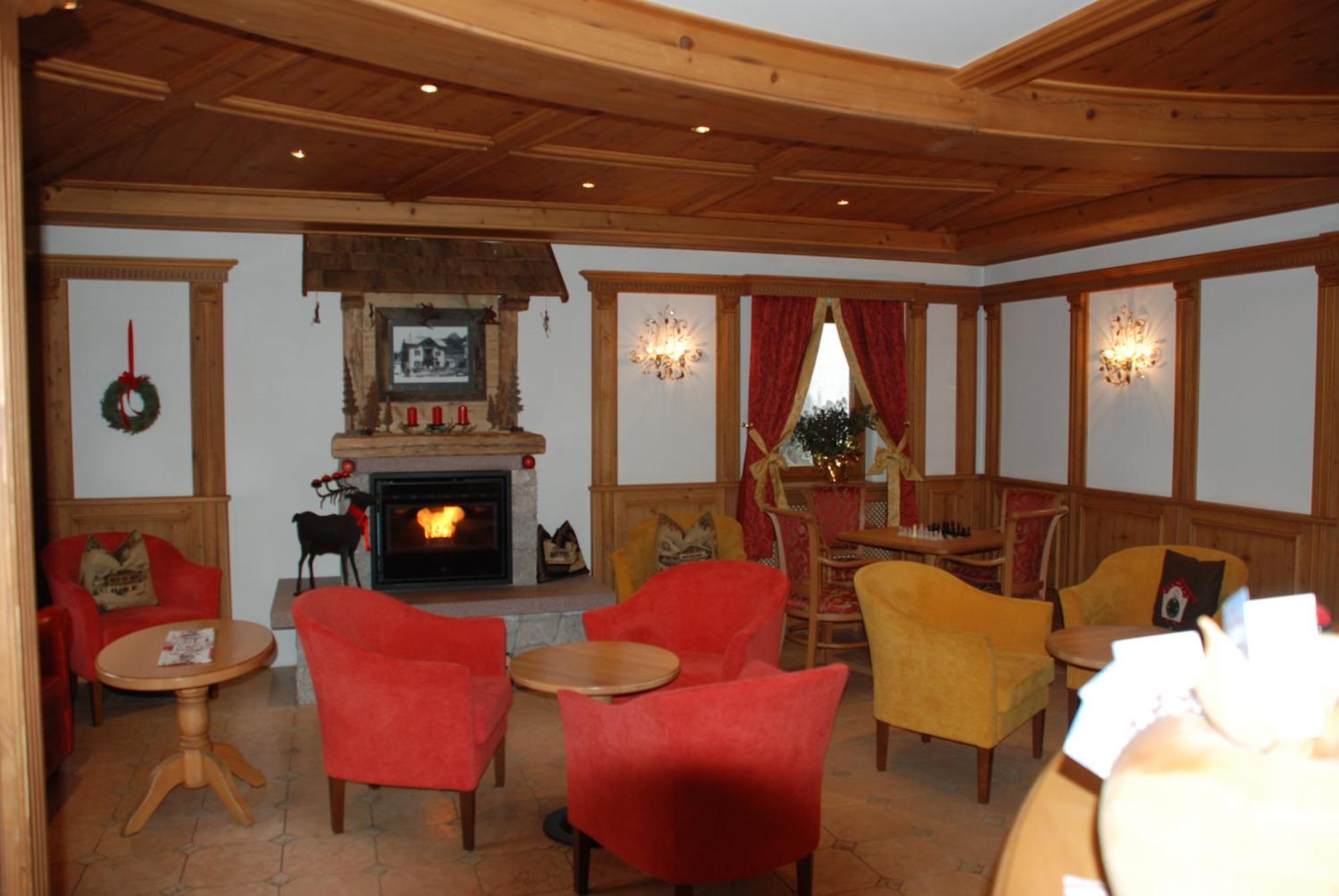 Hotel Flora Sëlva Buitenkant foto